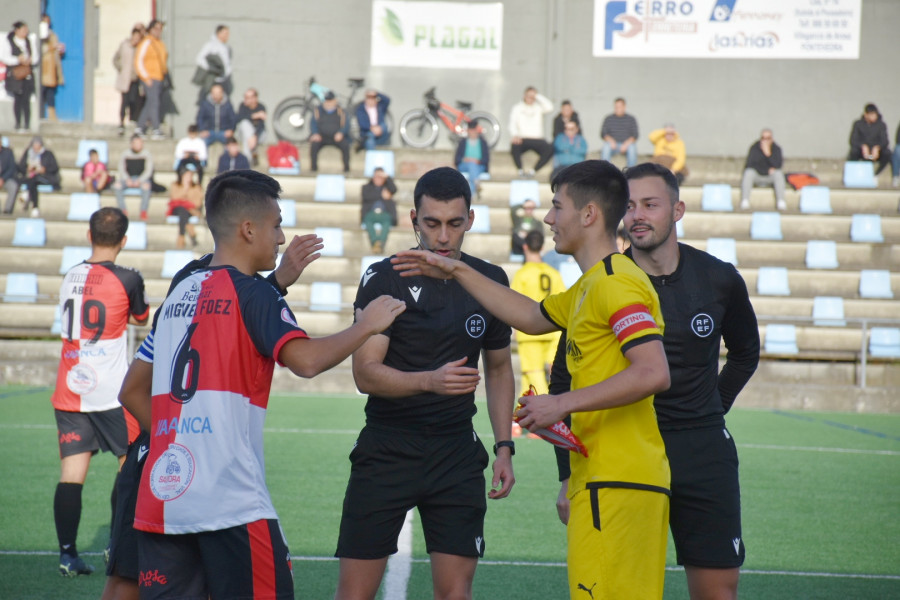 El Arosa juvenil, con Hugo Losada y Fer, visita al Compostela en Santa Isabel