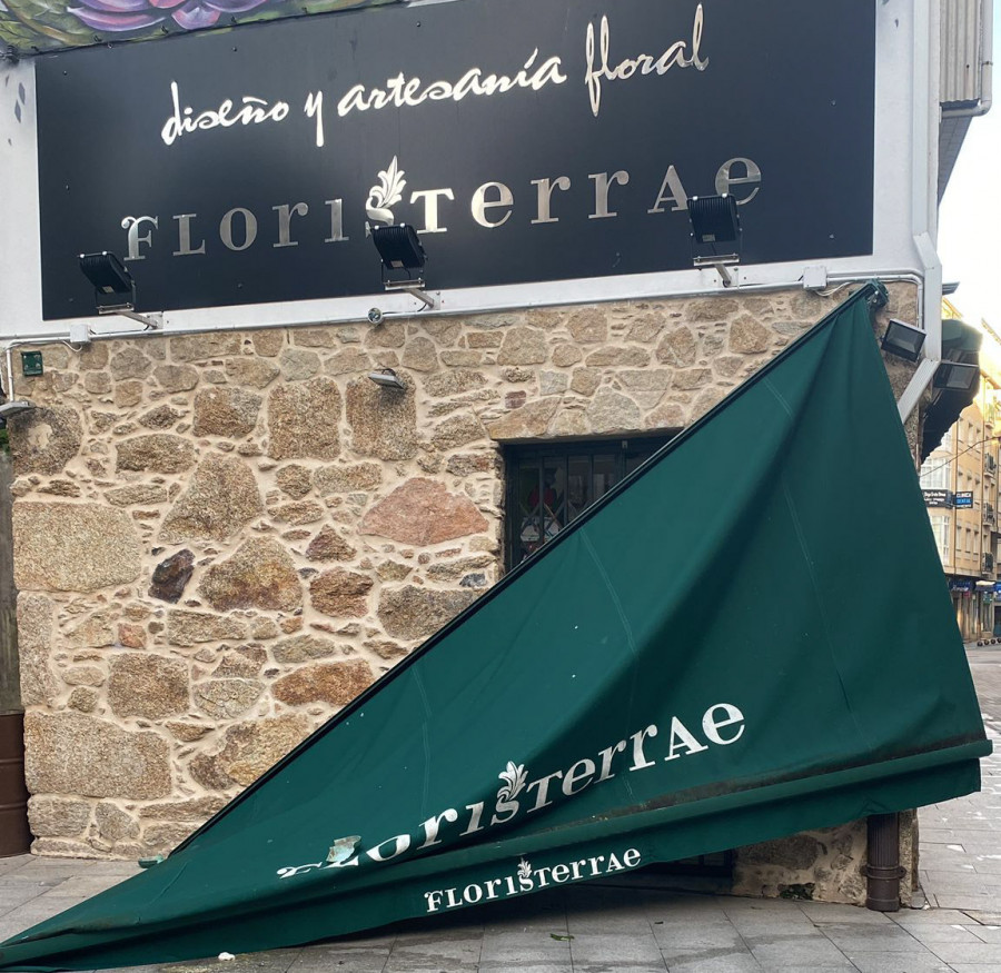 Ribeira vuelve a registrar diversos actos vandálicos de madrugada