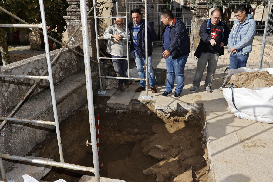 Cambados conmemora el Día del Patrimonio con visitas a la excavación de Fefiñáns y charlas reveladoras