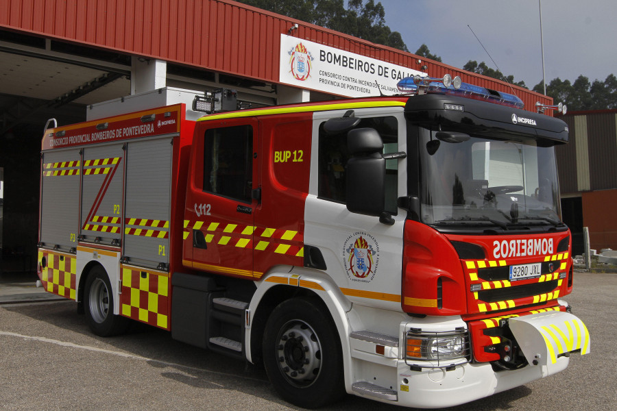 Sofocan un incendio declarado en un edificio en Barrantes