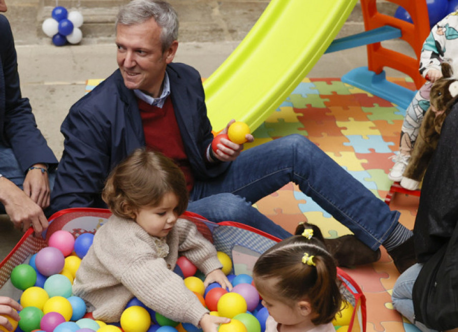 Alfonso Rueda carga contra quienes consideran que la “familia es algo de fachas”
