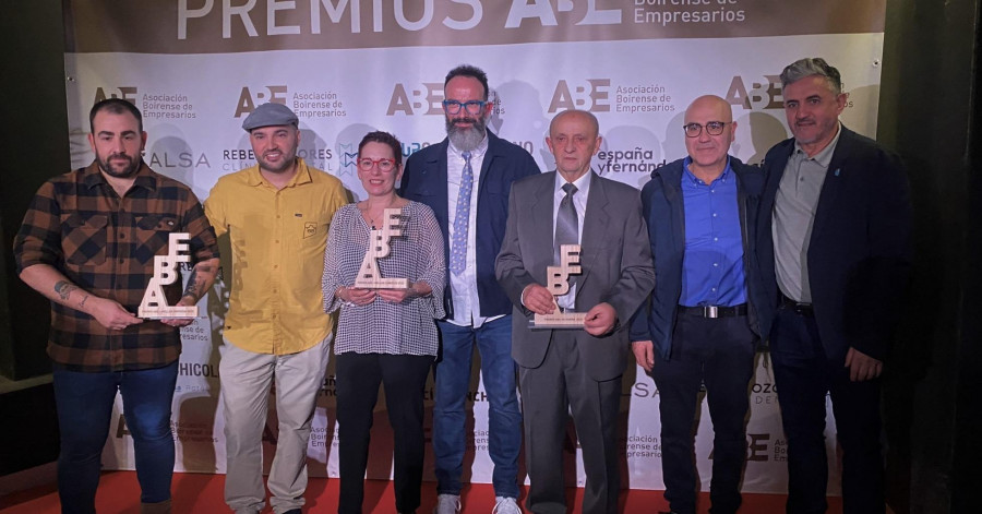 La ABE premia a José España Silva, la Carnicería Moncho Boga y la Terraza do Furancho