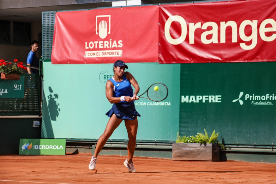 Jéssica Bouzas accede a octavos en  el Open Ciudad de Valencia y se mete en semifinales en dobles