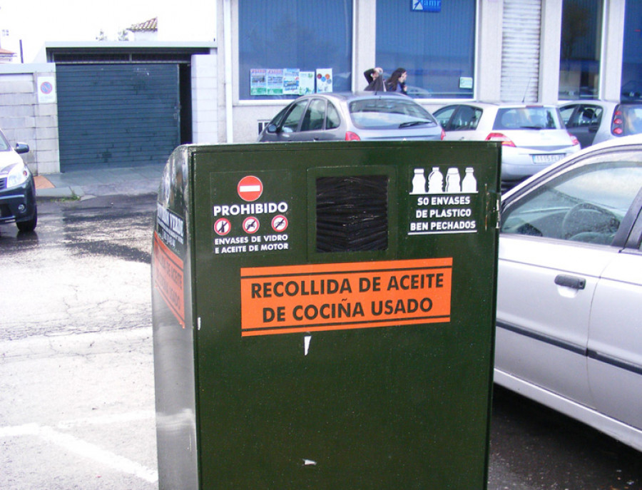 Ravella activa una campaña sobre el uso de los puntos limpios móviles y la recogida de aceite