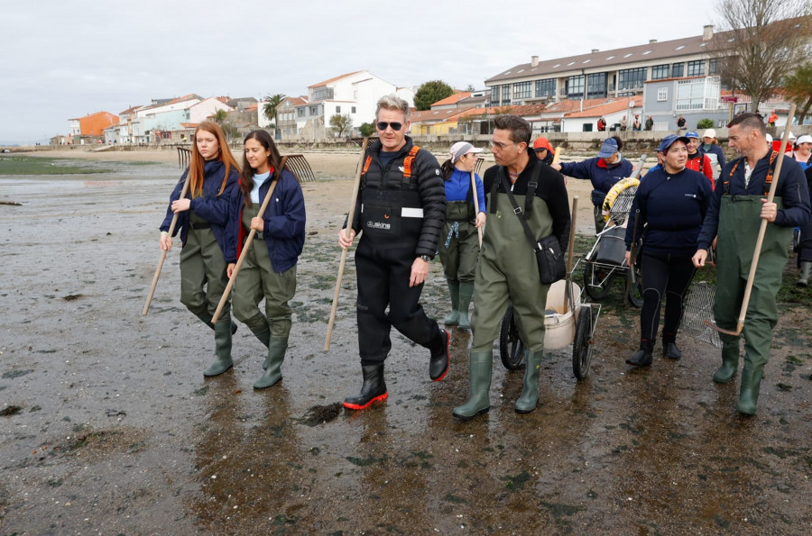 Cambados y sus mariscadoras darán la vuelta al mundo con Gordon Ramsay