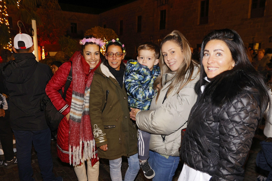 Cambados inaugura su Navidad con chocolate, su exitosa Aldea y un alumbrado formado por más de 200 elementos