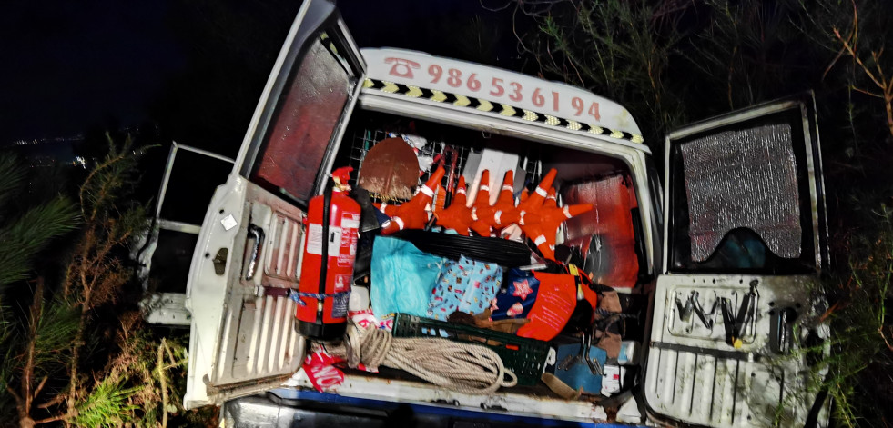 Emerxencias de Cuntis rescata a tres efectivos de Protección Civil de Portas atrapados en Xesteiras