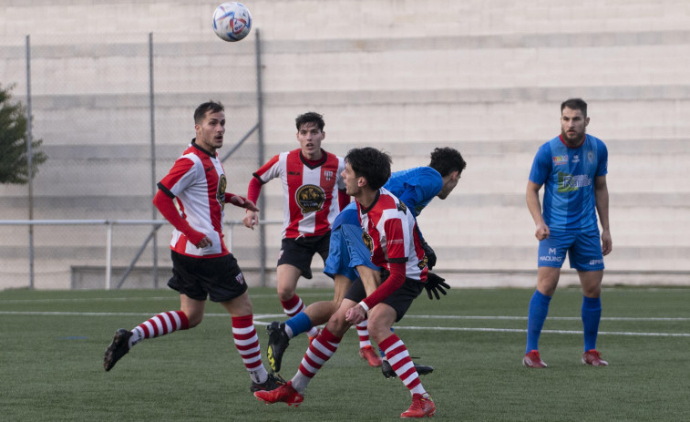 Un gol de Giorgio Fontán da un valioso punto al Céltiga en Barbadás