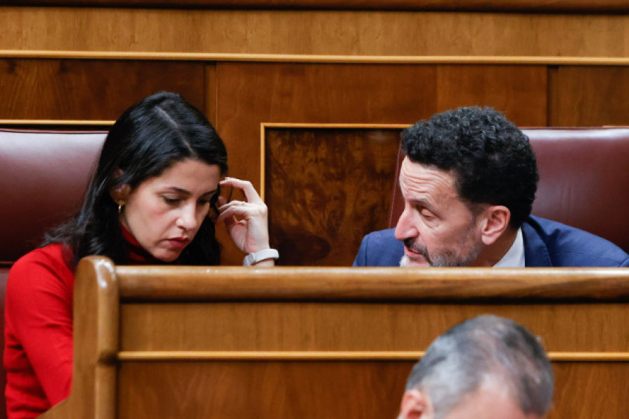 Inés Arrimadas avisa a Bal de que si no se retira ella liderará otra candidatura a Ciudadanos