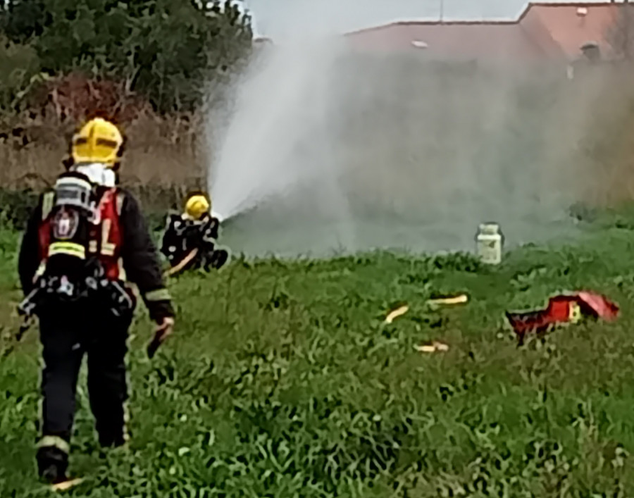 Alertan de una fuga de gas en Ribeira debido a un fallo en la válvula de la bombona de butano