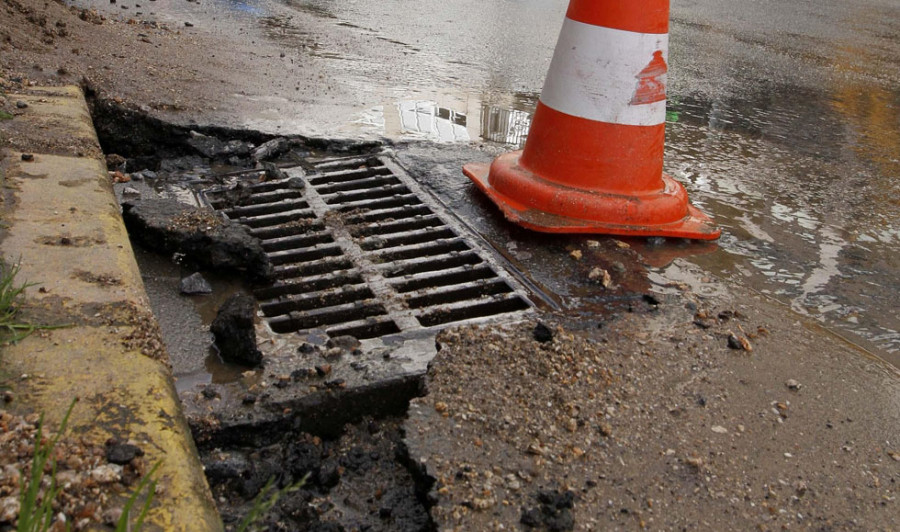 La Auditoría revela que la red municipal de Vilagarcía pierde un  23 por ciento  del agua cada año