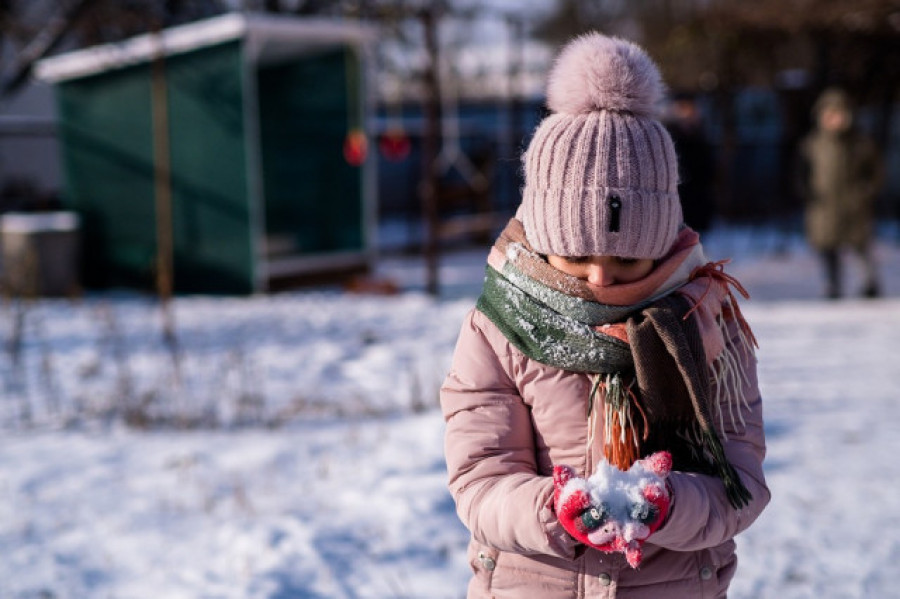 Un frente frío entra en Galicia este domingo y dejará nieve en cotas bajas durante la próxima semana