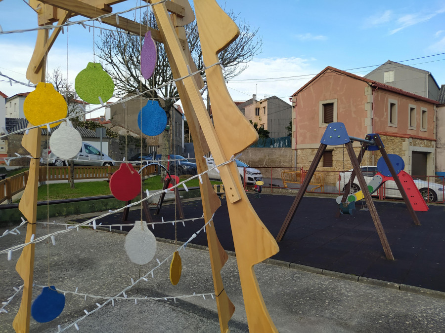 El parque infantil de Parte ó Río acogerá mañana una recogida de juguetes para los más necesitados