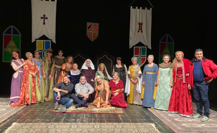 El Grupo de Teatro de Ribeira prepara nuevo montaje para marzo, a la vez que sigue de gira con “O Rei Telesforo