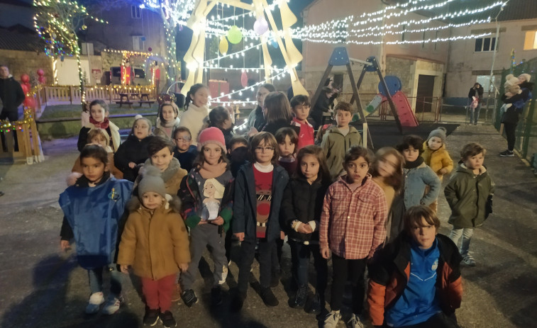 Más de 400 personas se vuelcan en Parte ao Río con la entrega de juguetes para repartir entre los más necesitados