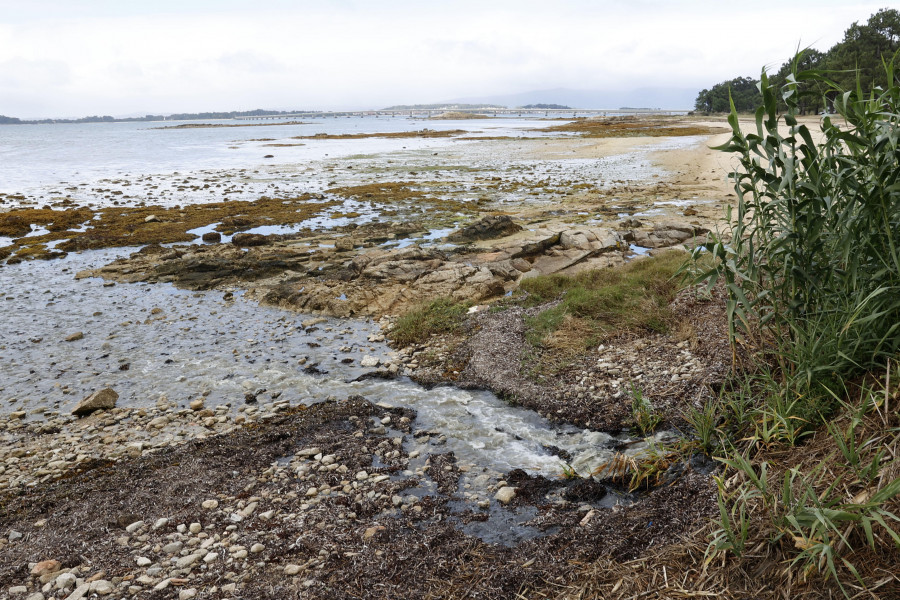 La renovación de la tubería litoral de saneamiento entre Vilanova y Cambados sigue estancada