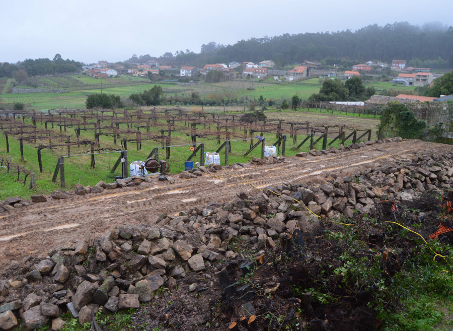 La reconstrucción del muro del Pazo de Quintáns estará terminada en la primera quincena de enero