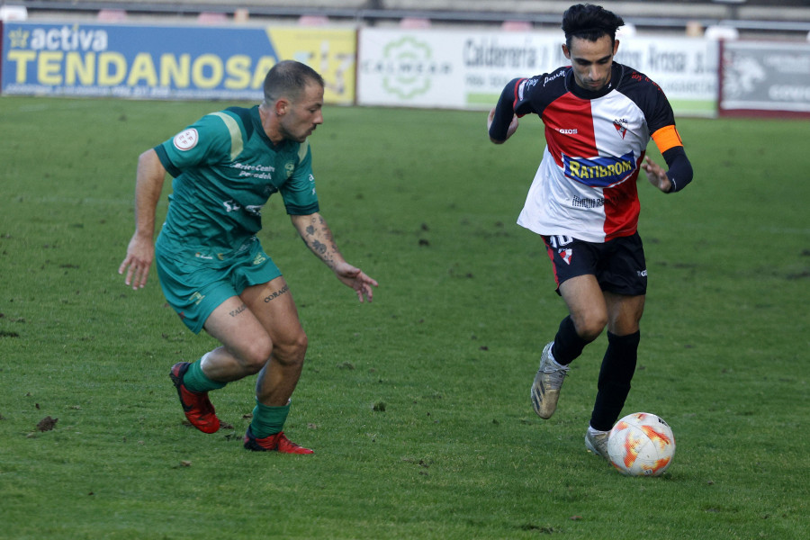 El Arosa visita hoy en Somozas a otro rival directo por ascender