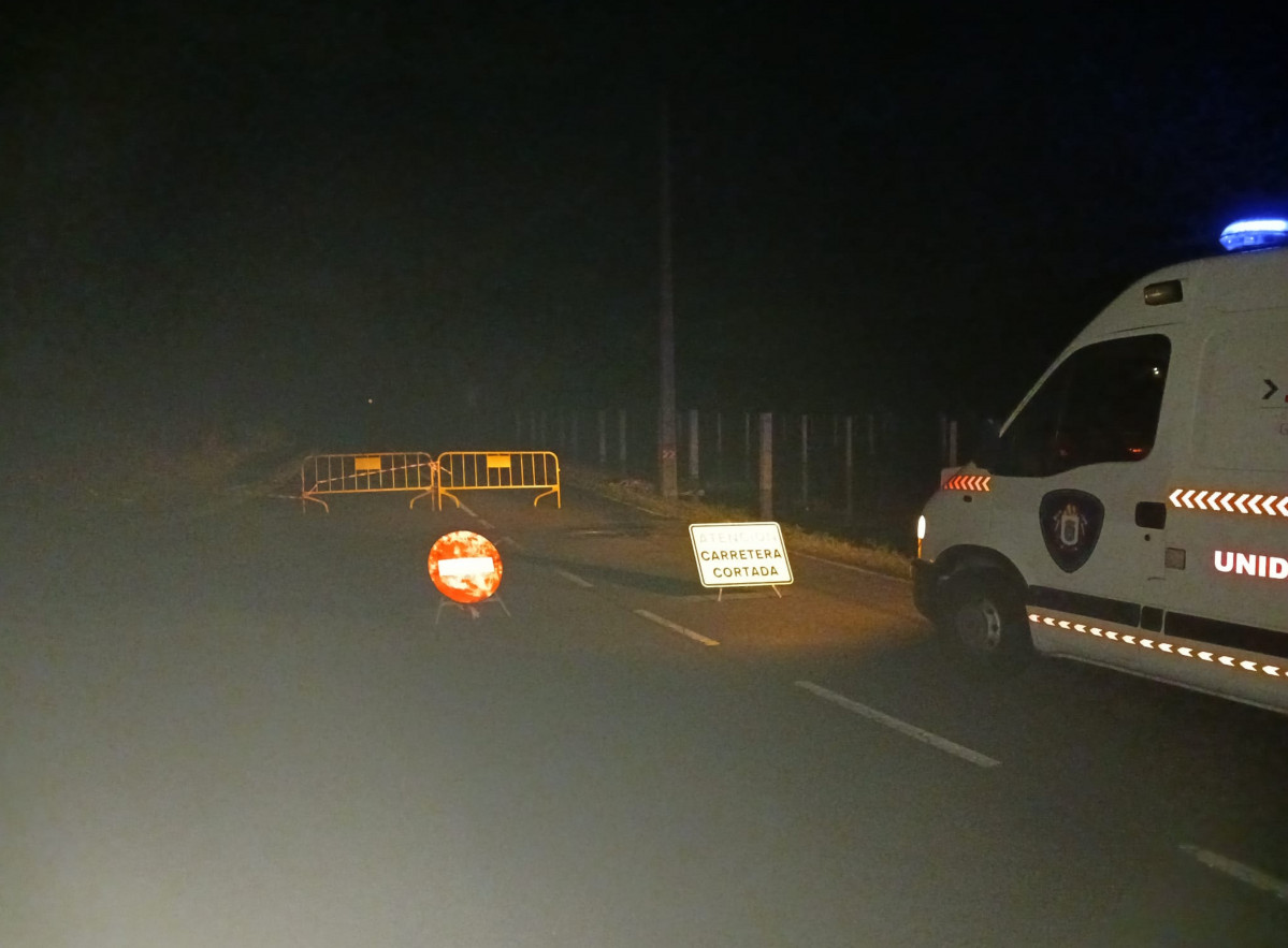 Carretera parcelaria oubiña cortada inundación