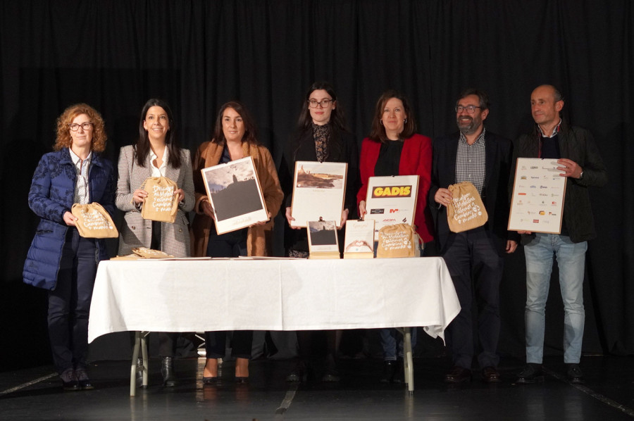 El calendario solidario de Amicos pone en valor la diversidad y riqueza cultural de Galicia y a las personas con discapacidad