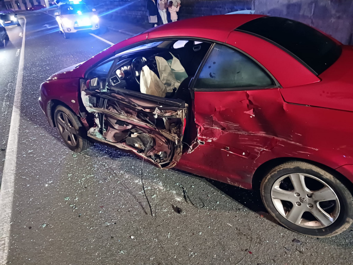 Coche accidente cambados