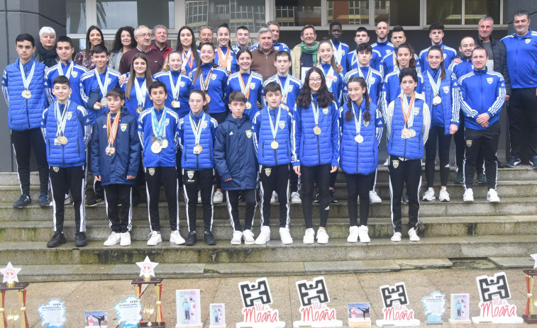Ribeira ensalza al taekwondo y al fútbol femenino local