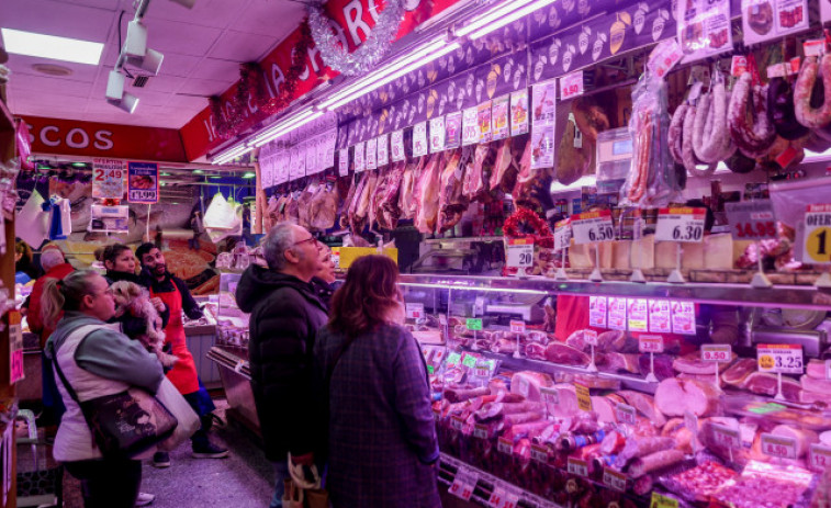 El Gobierno elimina el IVA de los alimentos básicos y baja el de aceites y pasta