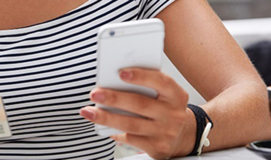 La policía alerta de una estafa con SMS al inicio de la campaña de la Renta