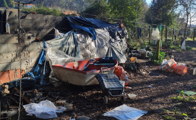 Callejeros busca cobijo a un varón al que se le incendió el galpón en el que vivía y se quemaron tres perros