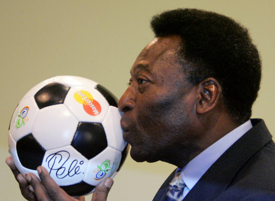 Fallece el futbolista brasileño Pelé a los 82 años