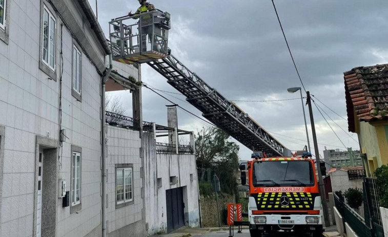 El temporal de viento y fuertes lluvias cierra el año 2022 en Arousa con incidencias en casi todos los municipios