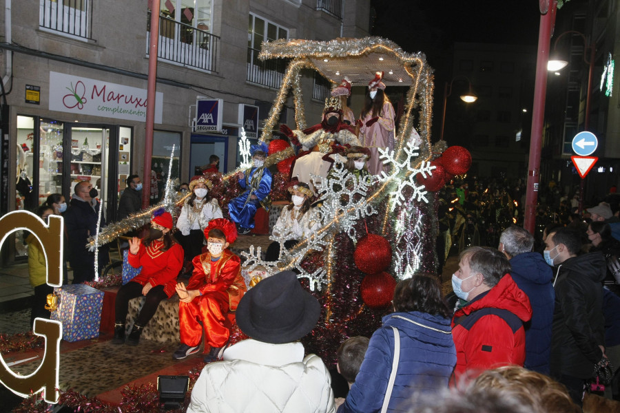 Un séquito de 420 personas acompañarán a los Reyes Magos en la Cabalgata de Vilagarcía