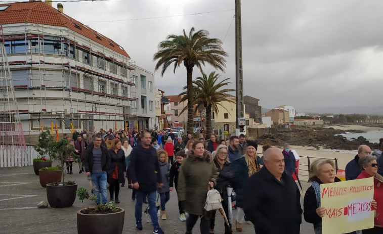 Corrubedo se mantiene firme en la lucha por tener un médico a tiempo completo en la parroquia