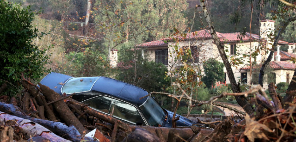 Cifra de muertos por tormentas en California sube a 17, entre ellos dos niños