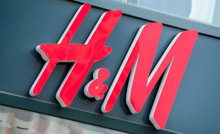 Investigan la supuesta venta de vídeos de probadores de H&M en Malasia