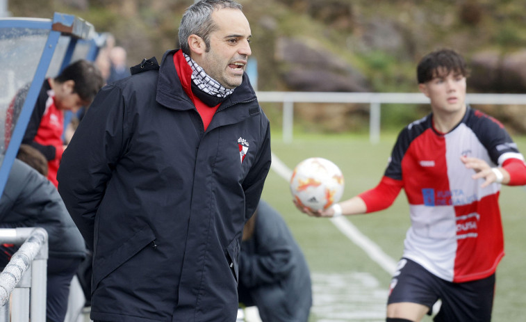 El Arosa juvenil, que recupera a Dani y tramita la ficha del ucraniano Tymo, visita al Coruxo