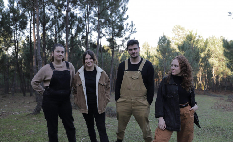 El auditorio rianxeiro acogerá hoy el preestreno de “A Nai” de la compañía Amorodio Teatro