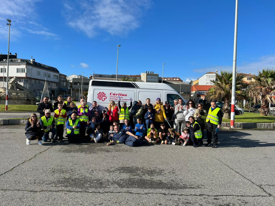 El pueblo de Aguiño y decenas de atletas se vuelcan con los más necesitados en la IV Milla “Heroínas de Sálvora”