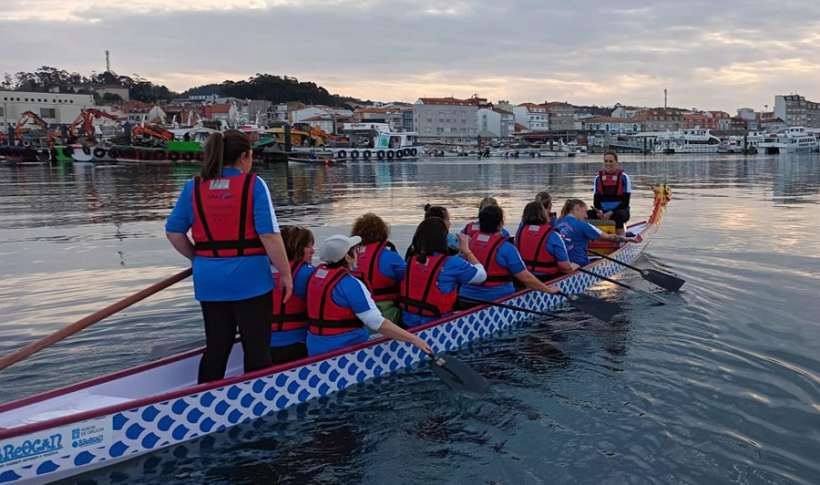 El club Breogán y las “Centolas” se lanzan a buscar fondos para comprar un nuevo barco dragón