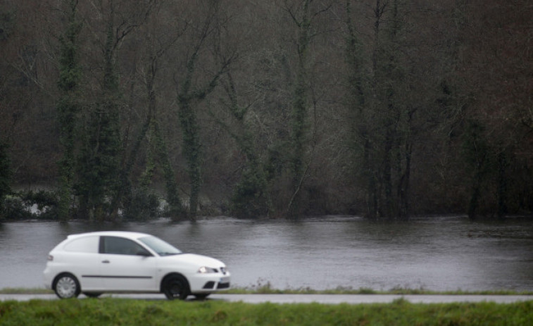Emerxencias mantiene la alerta por riesgo de inundaciones en cuatro ríos