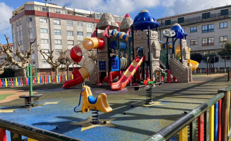 El Concello busca retomar el proyecto de cubrir el parque infantil de Abesadas a través del POS 2023