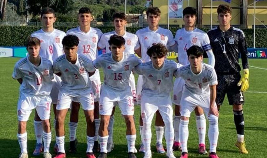 El vilaxoanés Óscar Marcos marca en el triunfo de España Sub 17 sobre Italia