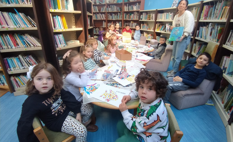 Cuentos para trabajar las emociones de los niños en la biblioteca de Boiro
