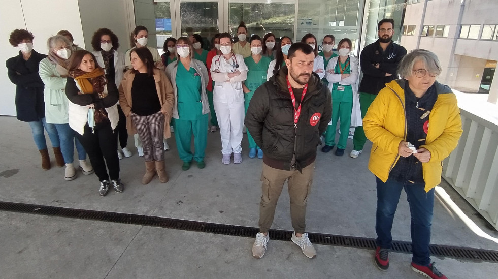 Denuncian que el Sergas no cubre plazas vacantes de médicos de Urgencias del hospital derivadas de traslados