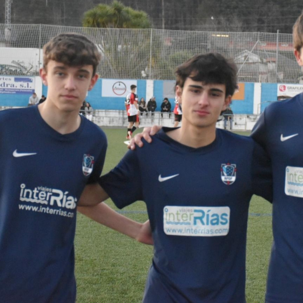 Los cadetes arlequinados David Sánchez, Manu Campos y Beltrán García participaron ayer con la Selección Gallega Sub 16 en un ami