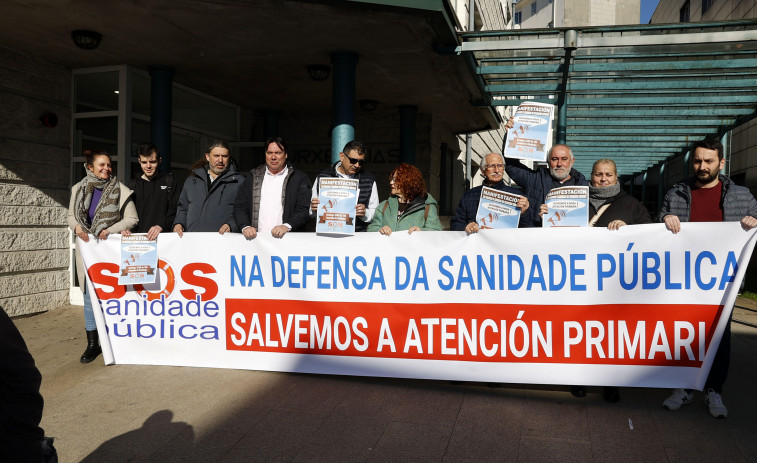 SOS Sanidade llama a O Salnés a llenar Santiago tras recoger más de 10.000 firmas por la ILP