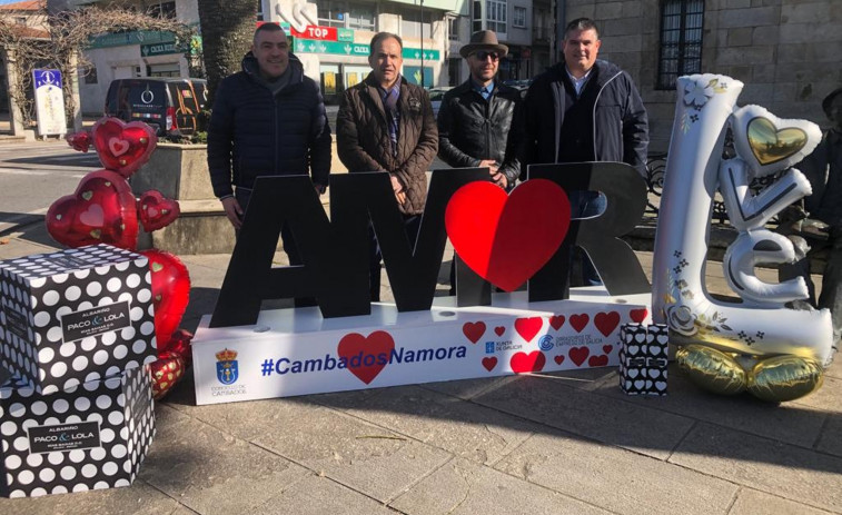 Vuelve “Cambados Namora” con sus románticos photocall, premios y un concierto de Dani Barreiro