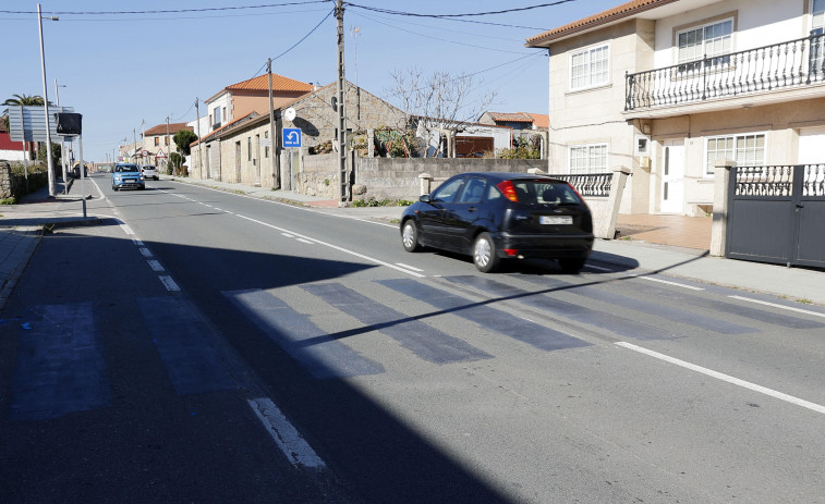 El Concello borra un paso de cebra en la Avenida de Vilariño tras incumplir el permiso de la Xunta
