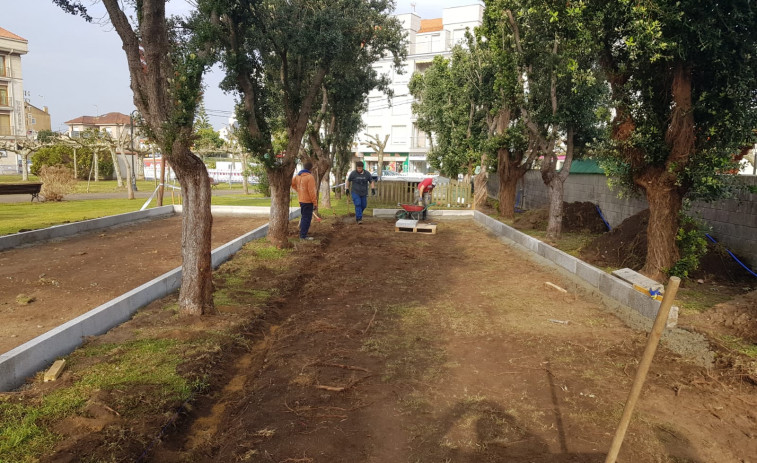 Arranca la construcción de una pista de petanca y llave en el parque de O Espiñeiro de Sanxenxo