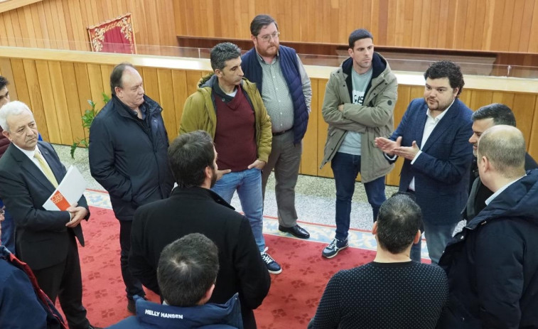 Los bateeiros inician las movilizaciones contra la gestión de la crisis de la mejilla